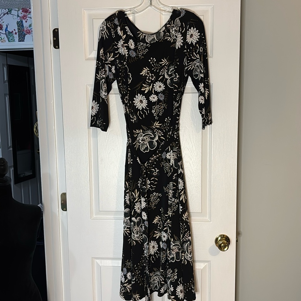 Nina Leonard Dress Size Medium Bin S